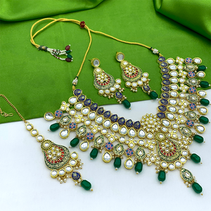 Gold Plated Kundan Floral Design Choker Necklace Set