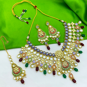 Gold Plated Kundan Floral Design Choker Necklace Set