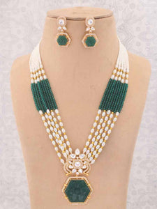 Emerald Dhruvika Kundan Jewellery Set