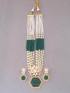 Emerald Dhruvika Kundan Jewellery Set