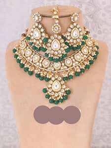 Emerald Jiya Kundan Jewellery Set