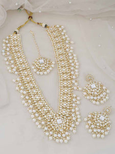 Ivory Gracia Kundan Jewellery Set