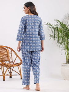 Blue tulip print Cotton Night Suit