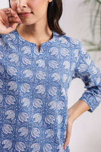 Blue tulip print Cotton Night Suit